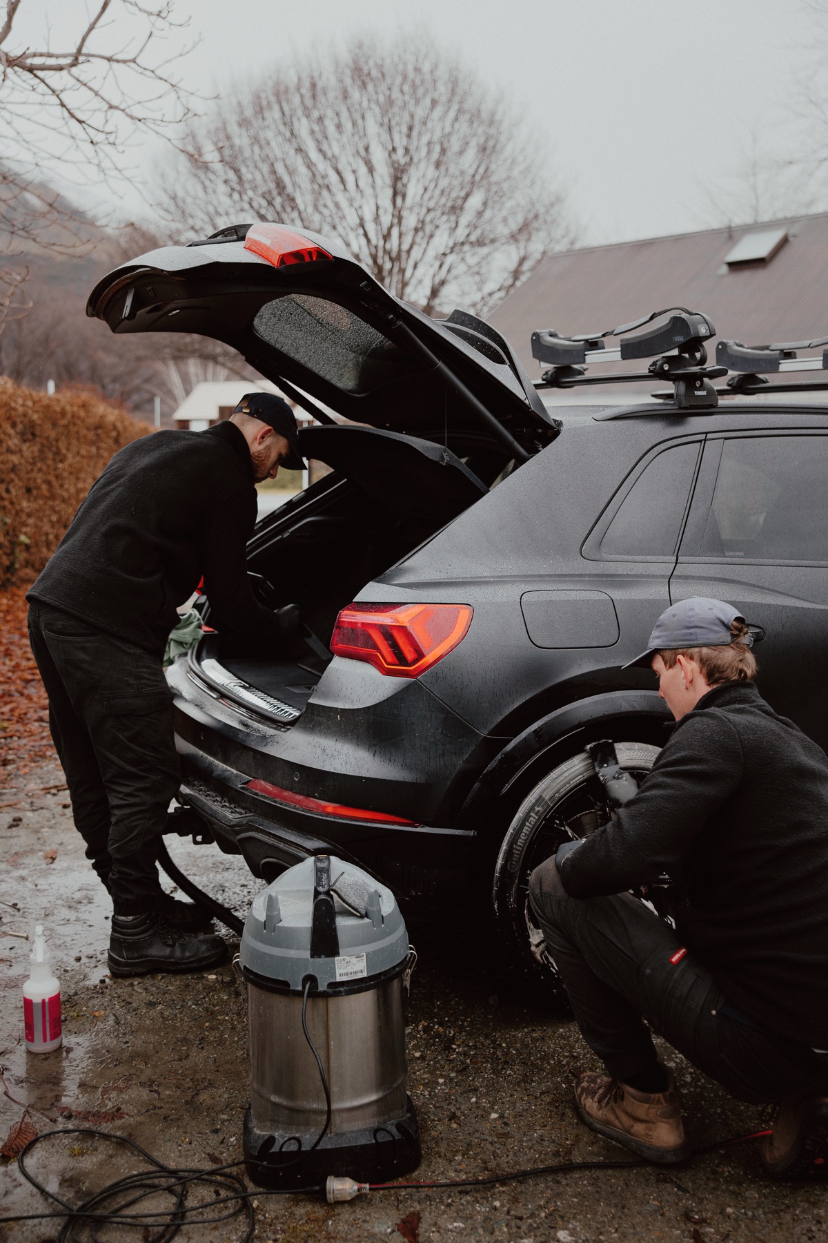 Detail work on Audi alloy - contact wash